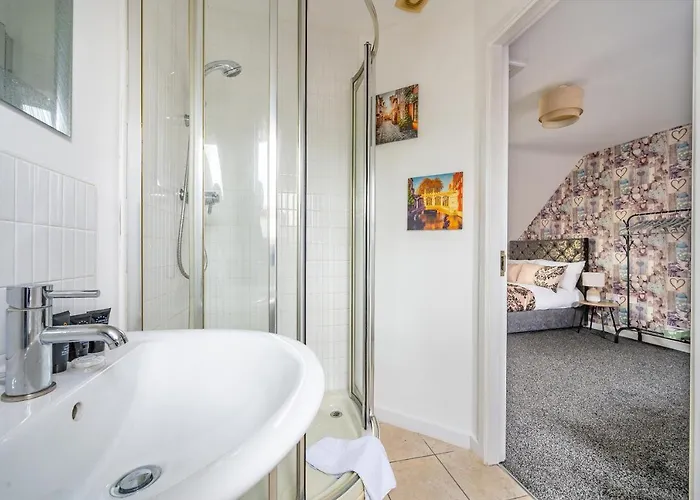 *ra27r* For Your Most Relaxed & Cosy + Free Parking + Free Fast Wifi * * Лидс