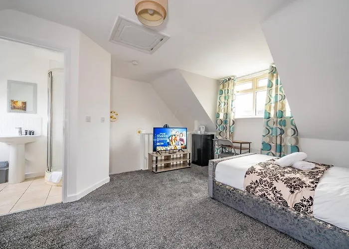 Проживание в семье *ra27r* For Your Most Relaxed & Cosy + Free Parking + Free Fast Wifi * *