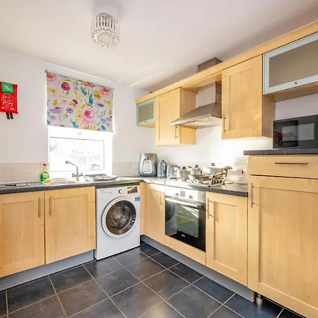 Homestay *ra27r* For Your Most Relaxed & Cosy + Free Parking + Free Fast Wifi * *