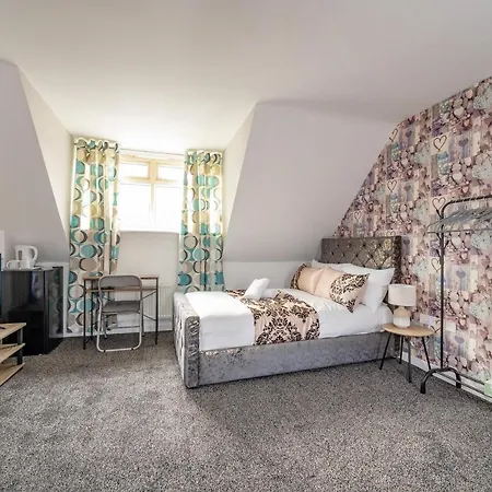 Privat bolig *ra27r* For Your Most Relaxed & Cosy + Free Parking + Free Fast Wifi * Leeds (West Yorkshire)